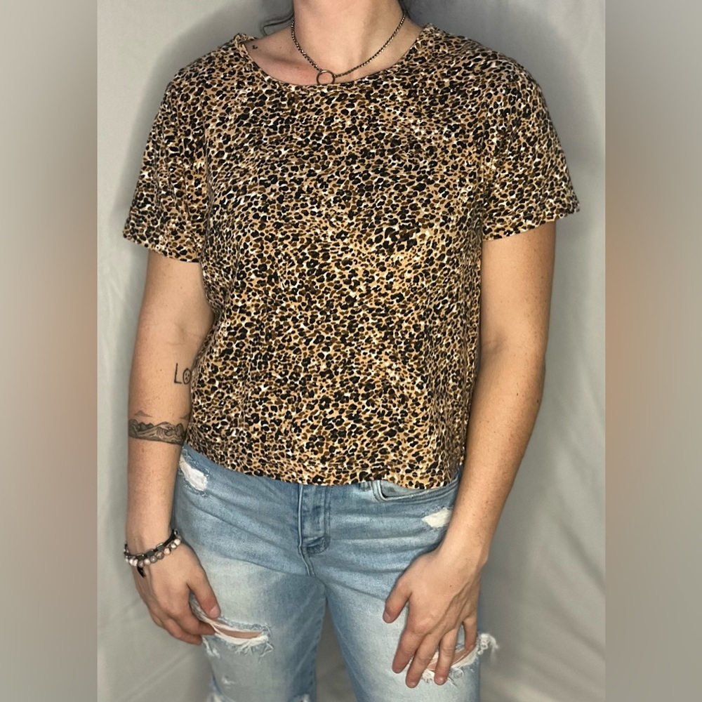 Women’s Cheetah Print Top Size L
